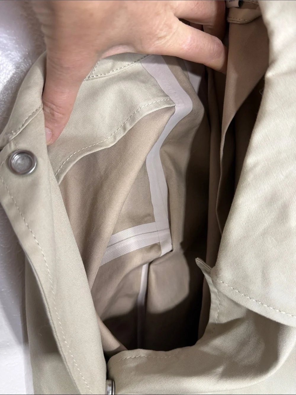 Banana Republic beige belted commuter trench